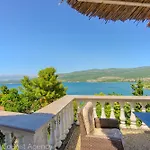 Apartament Robi And Kristina Extra Roof Terrace For