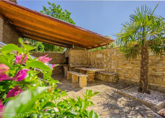 Appartement Robi And Kristina Extra Roof Terrace For Donji Karin