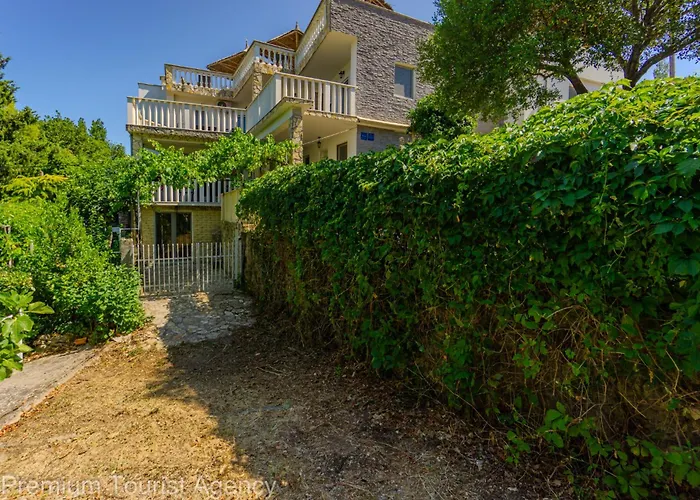 Robi And Kristina Extra Roof Terrace For