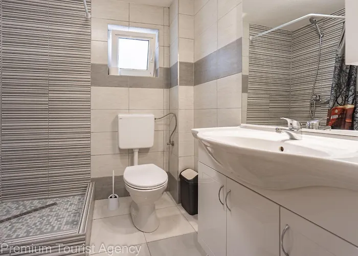 Robi And Kristina Extra Roof Terrace For